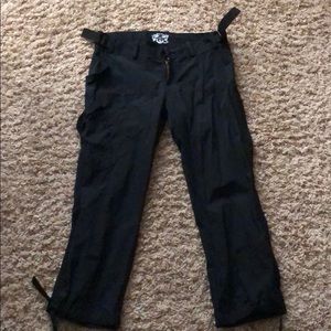 Black Capri pants